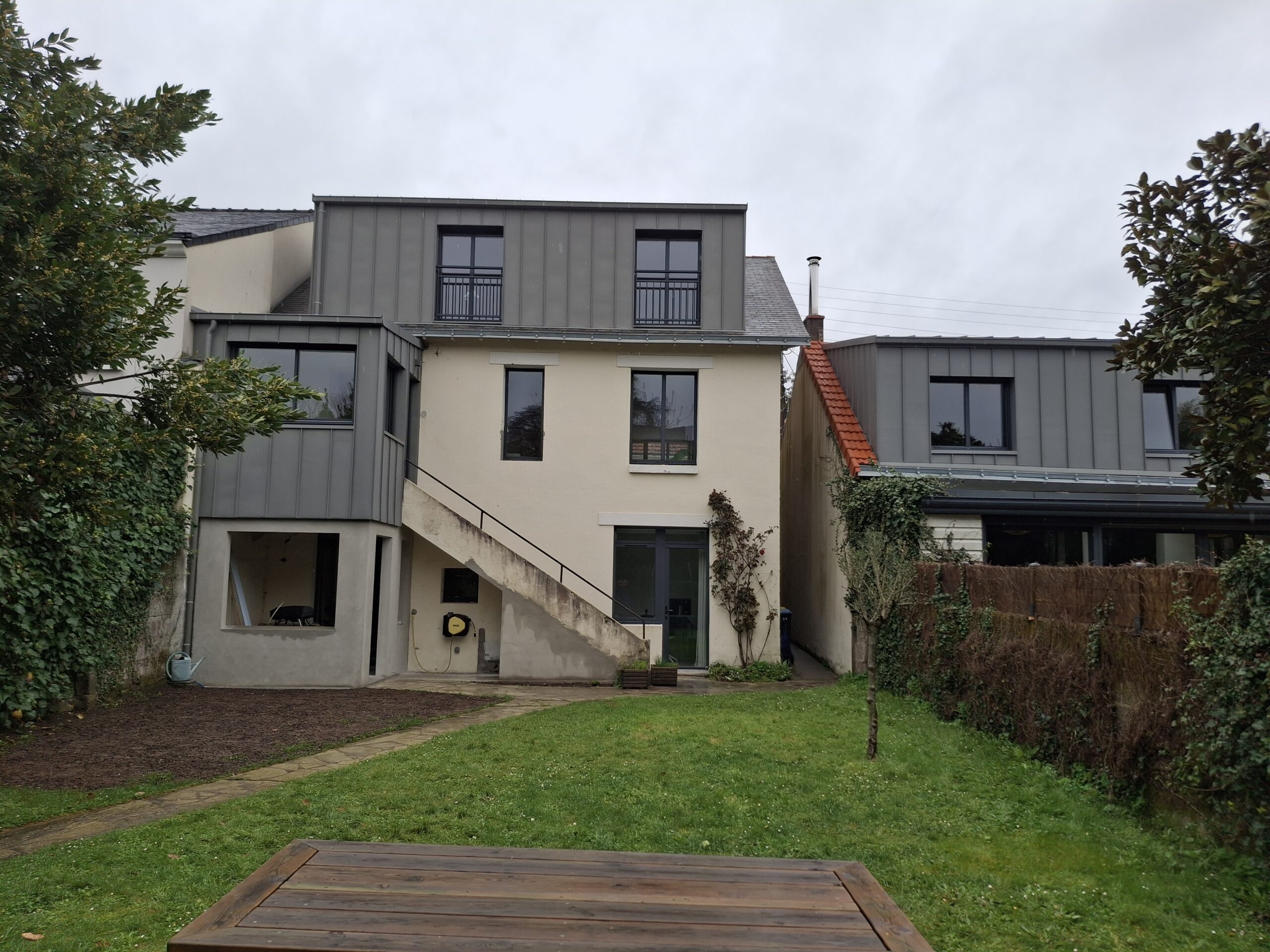 Maison des années 70 avant rénovation avec bardage en Loire-Atlantique