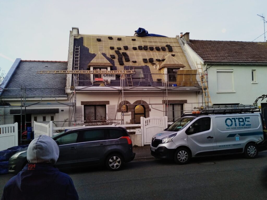 Rénovation de toiture aidée par une entreprise RGE à Carquefou